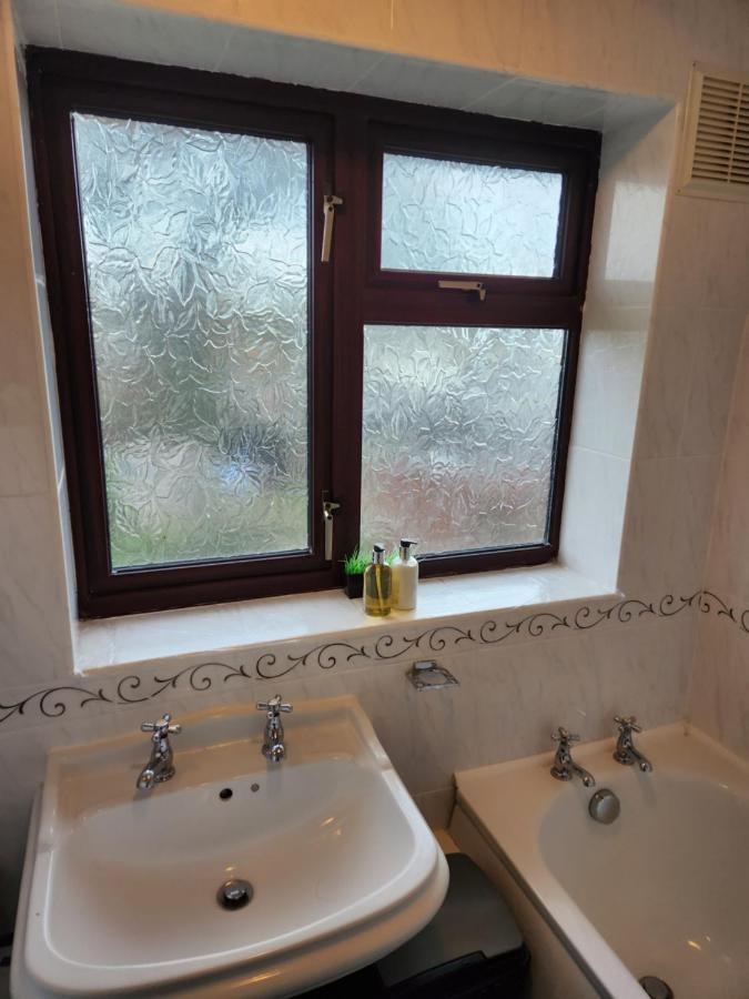 Private Luxurious Space Basildon  Buitenkant foto
