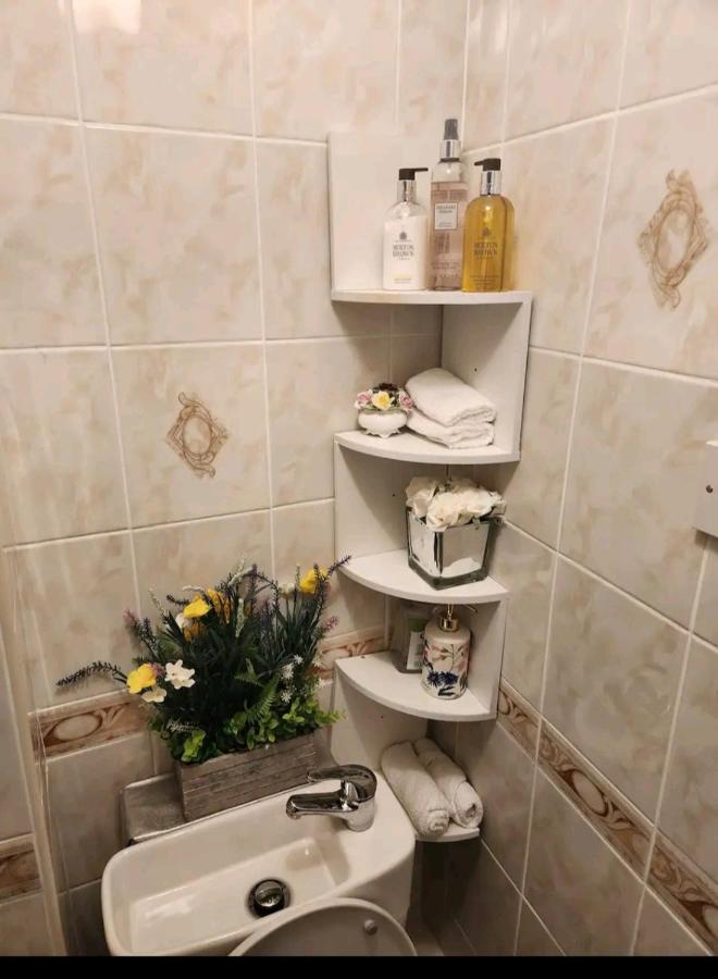 Private Luxurious Space Basildon  Buitenkant foto